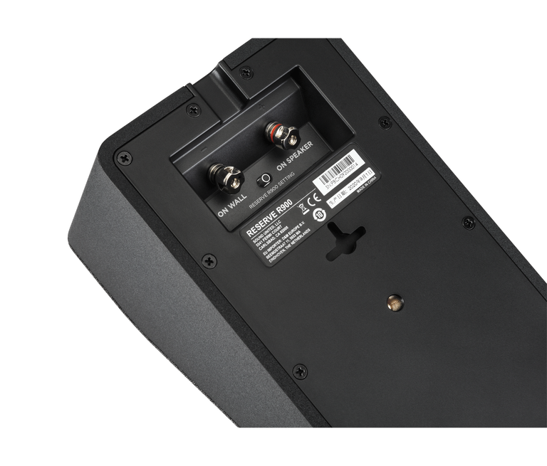 Reserve R900, Black, dynamic