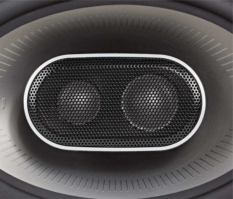 MM692, Black, dynamic